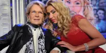 Valeria Marini, il rapporto altalenante con mamma Gianna Orr&ugrave;: &laquo;Lei mi ha fatto anche da padre, lui non sempre c'era&raquo;