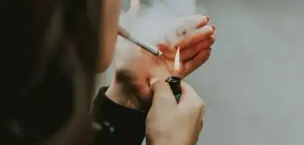 Sigarette pi&ugrave; care di 5 euro, la petizione arriva in Parlamento: quando pu&ograve; partire il rincaro e su quali prodotti