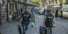 Napoli, come sta il 12enne accoltellato dal padre: ha passato una notte tranquilla