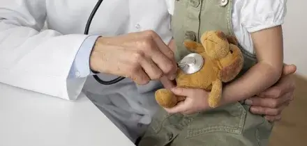 Ipertensione, diabete e colesterolo: il cuore dei bimbi a rischio gi&agrave; a 10 anni a causa di junk food e smartphone. Quali controlli fare