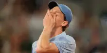 Sinner, allarme caldo al Roland Garros: domani sar&agrave; in campo a mezzogiorno, i rischi e le regole Atp