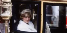Lady Diana, spunta la lettera segreta sulla luna di miele: &laquo;&Egrave; meraviglioso essere sposata, detesto Londra&raquo;. Quanto vale