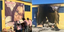 Afragola, distrutto dalle fiamme lo striscione con il volto di Martina Carbonaro