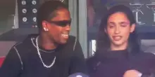Champions League, tutti i vip per Psg-Arsenal: Travis Scott con una donna misteriosa, c'&egrave; anche Luis Figo