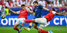 Psg-Arsenal moviola, Kvaratskhelia subisce fallo e l'arbitro assegna il rigore (tra le proteste inglesi). Cosa &egrave; successo