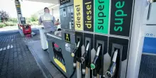 Benzina, produzione e scorte in Italia: &egrave; salvo il pieno estivo (e anche i prezzi tengono)