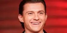 Tom Holland compie 30 anni. La dislessia, l?incidente sul set, l?amicizia con Matt Damon e il matrimonio con Zendaya: &laquo;Quando avr&ograve; figli non mi vedrete pi&ugrave;&raquo;