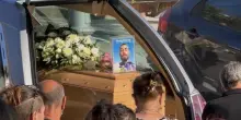 Castellabate, i funerali di Osvaldo Di Giaimo: morto a 27 anni in un incidente a Capaccio Paestum