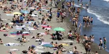 Posillipo, assalto alle spiagge. Lidi: attesa per i nuovi gestori