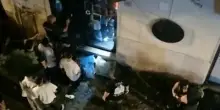 Maxi rissa a Caserta, continua la movida violenta: quattro feriti, danni in un locale in centro