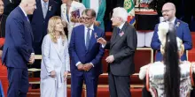 2 giugno, le pagelle dei look: Meloni con un tailleur celeste, Piantedosi spezza l'armonia cromatica, Gualtieri in nero