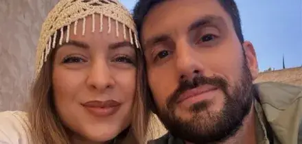 Coppia di infermieri salva un bimbo di 13 mesi in aereo. Ilaria e Riccardo: &laquo;Era in arresto cardiaco, ma il kit medico di bordo era inadeguato&raquo;
