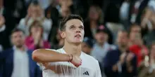 Mensik, chi &egrave;: et&agrave;, altezza, ranking, guadagni e fidanzata: il collasso e l'exploit al Roland Garros del gioiello ceco