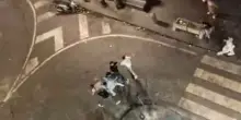 Commerciante aggredito a Torre del Greco, denunciati per tentato omicidio altri 5 giovani