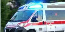 Napoli, tenta il suicidio a 23 anni: salvata dai medici del 118 e dalla polizia