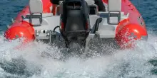 Ferito in mare dall'elica di un motore, turista elitrasportato in ospedale