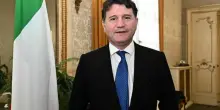 Francesco Silvestro, senatore di Forza Italia accusato di violenza sessuale in Senato. Lui si difende: &laquo;Denunci pure. Io un bel ragazzo, lei normale&raquo;