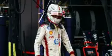 Ferrari, Leclerc sbatte al muro al Gp di Monaco e si infuria con il team: &laquo;Mi vergogno&raquo;. Cosa &egrave; successo