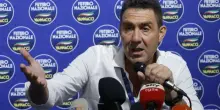 Vannacci difende i Cinquestelle sulle "ginocchiere" di Meloni: &laquo;Non &egrave; sessismo&raquo;