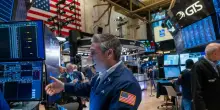 Attesa per i mercati e per il petrolio: futures su Brent e Wti in forte discesa