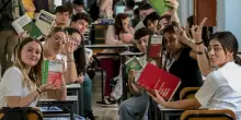 Maturit&agrave; 2026, dalla regola delle ?5 dita? al respiro a due tempi: tutti i trucchi anti-panico per l'esame