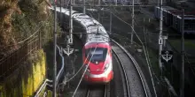 Terrorismo anarchico, sette arresti per i sabotaggi sull'Alta velocit&agrave;: cinque persone in carcere, due ai domiciliari