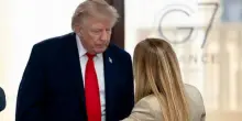Meloni e la battuta con Trump: &laquo;Siamo sempre stati amici&raquo;. Lui: &laquo;Mi hanno abbandonato&raquo;