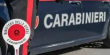 Spara dalla finestra col fucile, spacciatore si improvvisa cecchino e ferisce due dodicenni