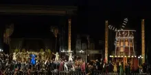 L'opera e il Can Can all'Arena di Verona con la Traviata al Moulin Rouge: la Violetta di Martina Russomanno seduce 12mila spettatori
