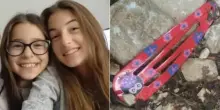 Sorelle scomparse, il racconto della commerciante: &laquo;Due uomini strani erano qui pochi giorni prima&raquo;. Verifiche anche sul fermaglio ritrovato
