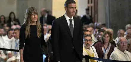 Begona Gomez, la moglie di Pedro Sanchez rinviata a giudizio: obbligo di firma e passaporto ritirato