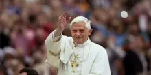 Benedetto XVI verso la beatificazione? &laquo;Arrivano testimonianze di grazie e favori ricevuti&raquo;