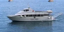 Incendio sulla motonave da Salerno verso Capri, paura a bordo: 5 intossicati