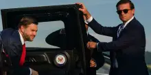Iran-Usa, accordo per 60 giorni: stop alle sanzioni sul petrolio. Teheran riprende le esportazioni