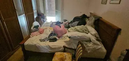 Sorelle ritrovate, il piano per la fuga: madre, compagno e nonno traditi da una videochiamata