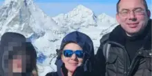 A 15 anni uccide madre e padre, poi la ragazzina manda le foto del delitto ai compagni di classe