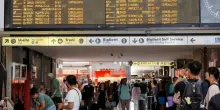 Treni Rfi, ritardi e cancellazioni sulla Orte-Roma Fiumicino Aeroporto: caos anche sulla linea Convenzionale Roma-Firenze