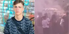 Fumogeni e lacrime ai funerali di Matteo Petti, morto in moto a Salerno. L'appello della nonna ai suoi amici
