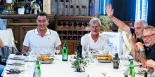 Vannacci a cena con Alemanno: &laquo;Con noi per un'Italia migliore. A Turetta l'ergastolo anche senza femminicidio. Meloni? Ha il mio numero&raquo;