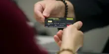 PostePay, ok di Bankitalia alla scissione. Sulla mega-app crescono gli over 60