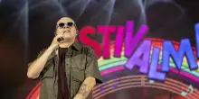 Max Pezzali, scaletta concerto a Bologna: la seconda notte degli anni d?oro allo Stadio Dall?Ara. Orari, parcheggi e come arrivare