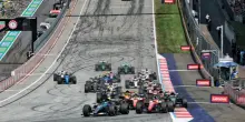Live GP Austria, la diretta: Russell comanda su Hamilton e Verstappen, Antonelli supera Leclerc e va quarto