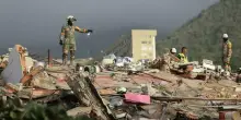 Venezuela, l'impresa dei vigili del fuoco italiani: individuati mamma e due figli vivi sotto le macerie. Il bilancio sale a 1.450 morti