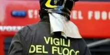 Incendio a Casoria, in fiamme una Toyota: nessun ferito