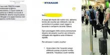 Volo Ryanair rinviato, notte in aeroporto per i viaggiatori: niente hotel ma un voucher di 4 euro per "il rinfresco"