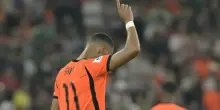 Gakpo, perde il figlio prima della partita ma resta con la squadra e segna. Le lacrime e la dedica (nonostante l'eliminazione)