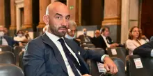 Matteo Bassetti: &laquo;Io e i miei figli minacciati di morte dai no vax. Ho vissuto quasi un anno sotto scorta&raquo;