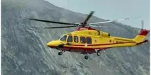 Elicottero del 118 non pu&ograve; atterrare sulla piazzola di soccorso: &egrave; occupata da turisti che prendono il sole (e non si spostano)