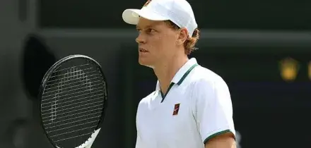 Jannik Sinner, scoperta la causa del malore al Roland Garros: &laquo;Abbiamo capito, potrebbe risuccedere perch&eacute; la soluzione non si trova&raquo;