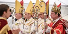 I Lefebvriani, vescovi ribelli: sfida al Papa, si consuma lo scisma